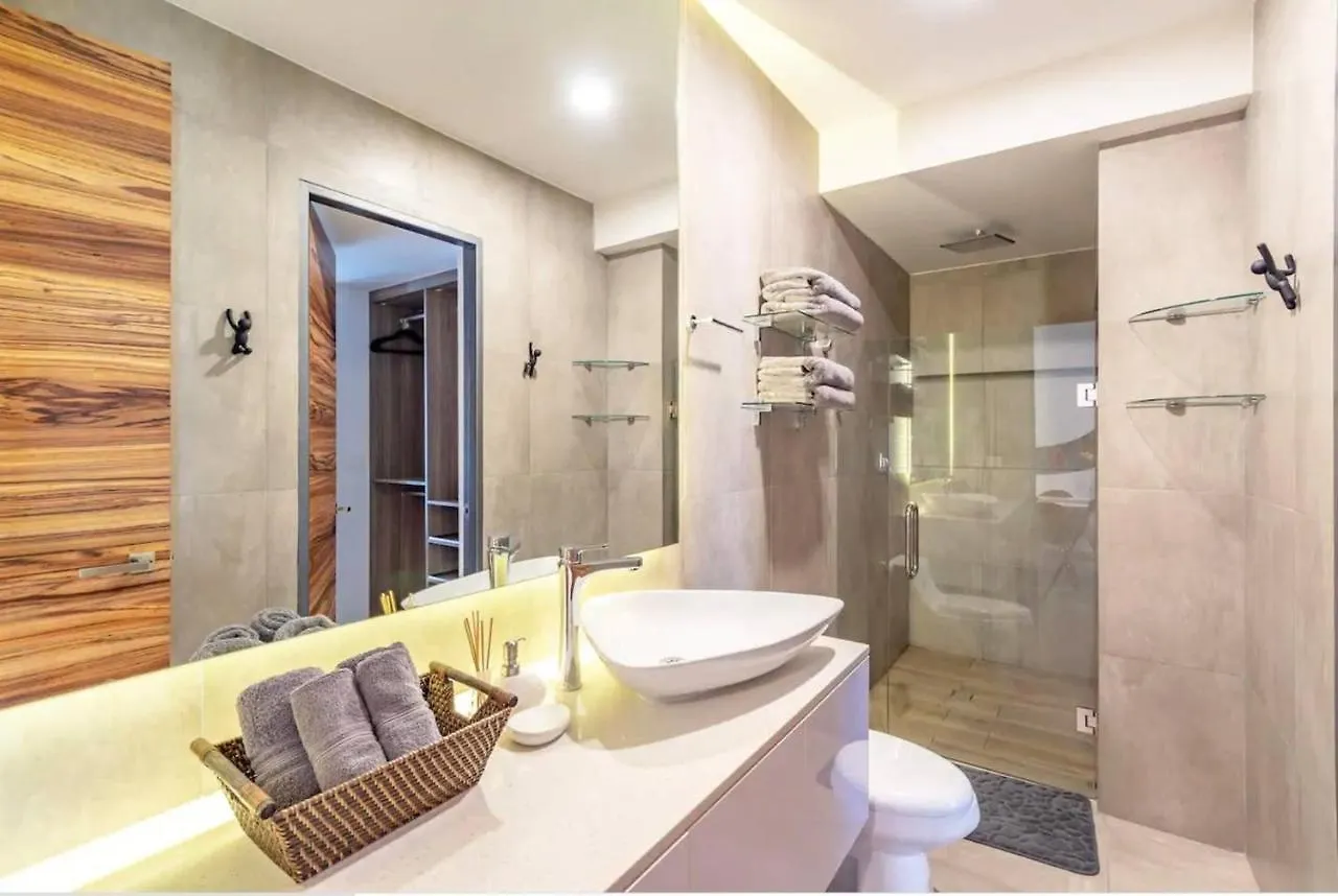Daire Tolok Condo At Icono Playa Playa del Carmen